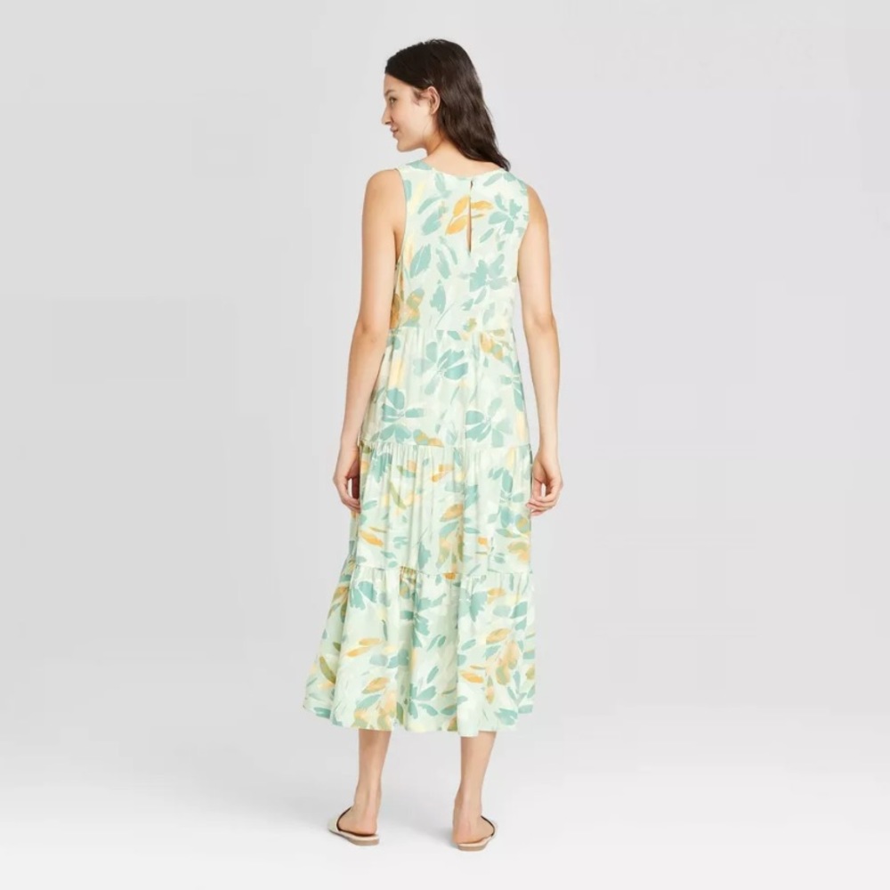 Floral Sleeveless Maxi Dress - Picture 2 of 8